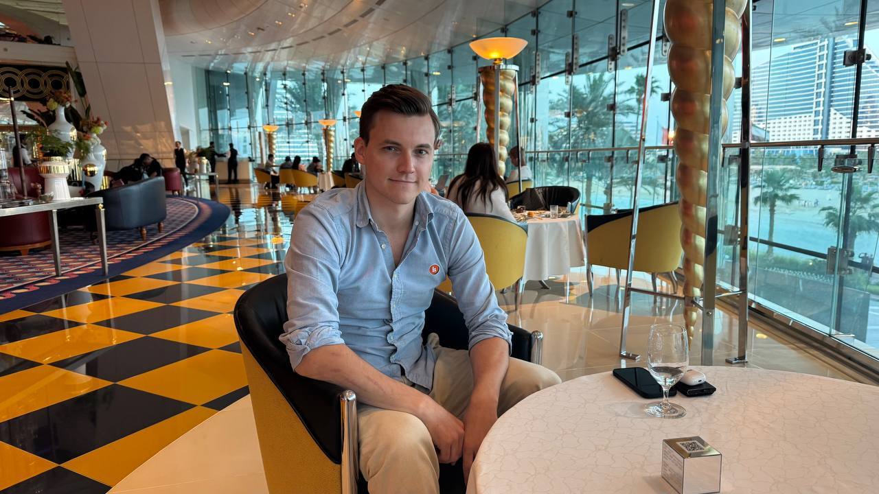 Alexei Zamyatin speaking with Cointelegraph’s Ezra Reguerra at Token2049. Source: Cointelegraph